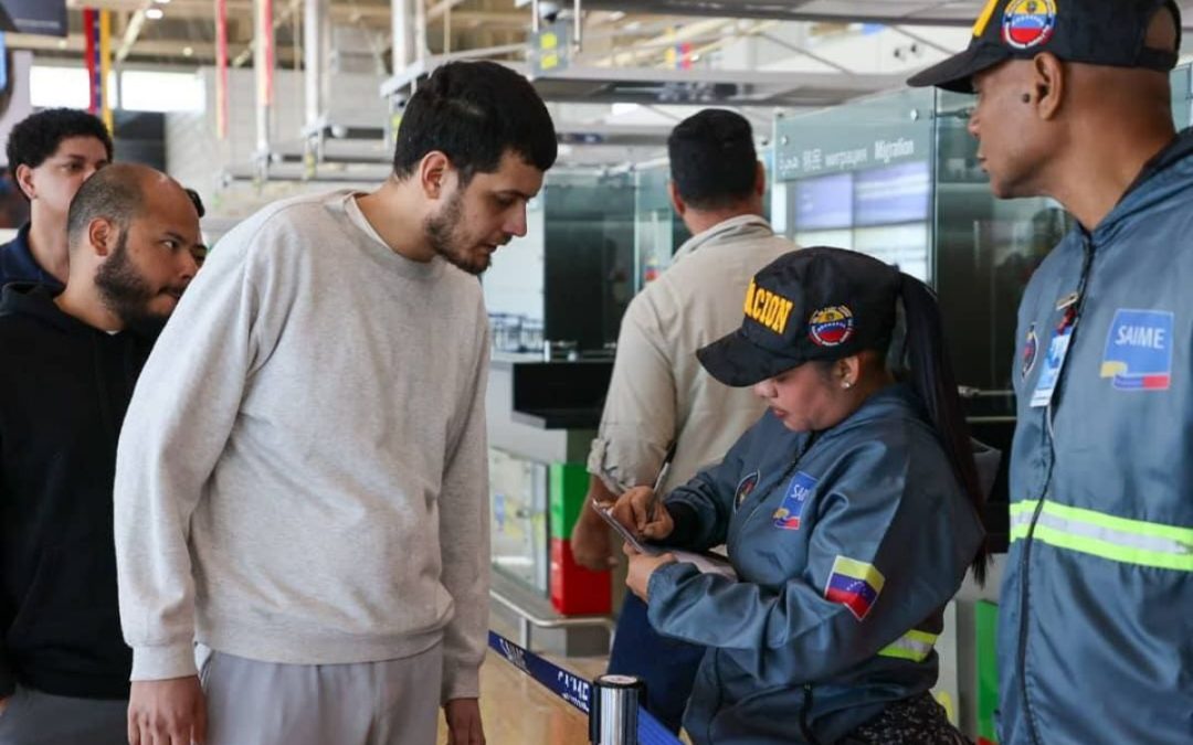 Nuevo grupo de 259 venezolanos regresa desde Texas a través de Misión Vuelta a la Patria