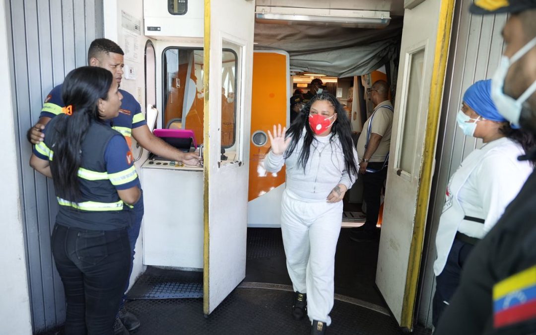 Venezuela recibe a 205 connacionales desde EE.UU. en vuelo 54 de Vuelta a la Patria